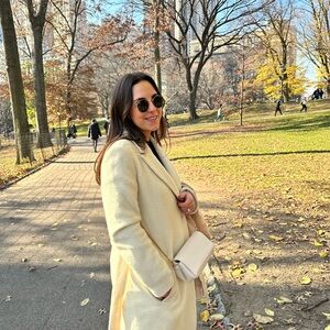 Meet your Posher, Claire